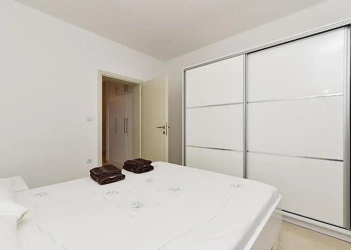 Apartament 396