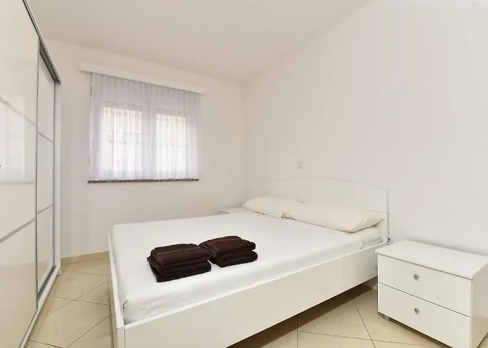 396 Apartament *