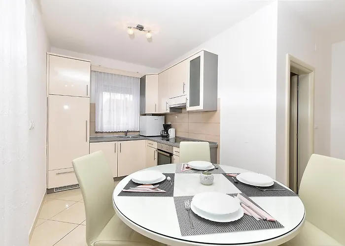 396 Apartament *