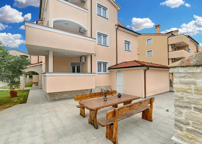 396 Apartament
