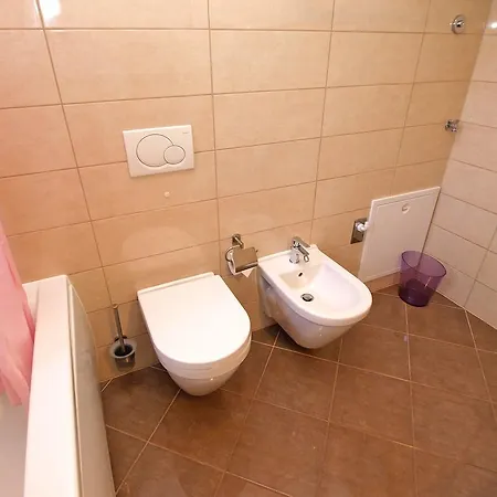396 Apartment *