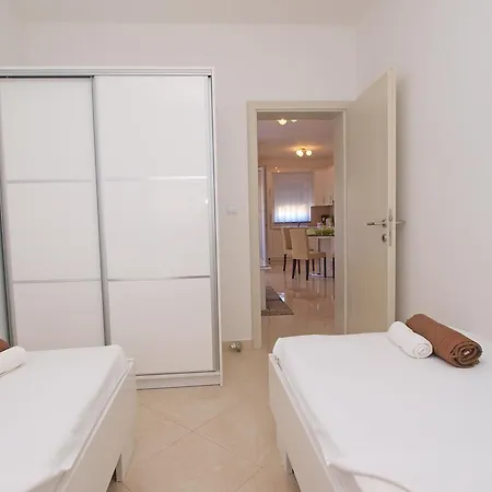 396 Apartment