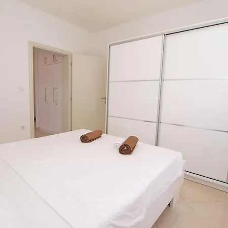 396 Apartment